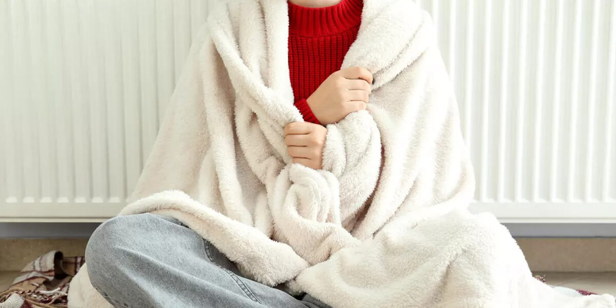 暖房が効かないエアコンはどうする？安く済ませるコツ