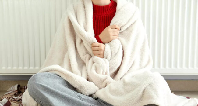 暖房が効かないエアコンはどうする？安く済ませるコツ